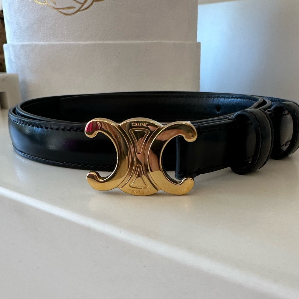 CELINE SMALL TRIOMPHE BELT IN TAURILLON LEATHER